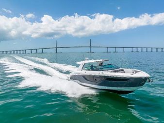 Cruisers Yachts 38 GLS