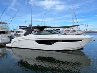 Cruisers Yachts 38 GLS
