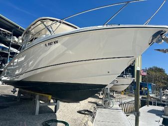Boston Whaler 320 Outrage Cuddy Cabin