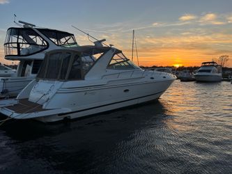 42' Cruisers Yachts 1999