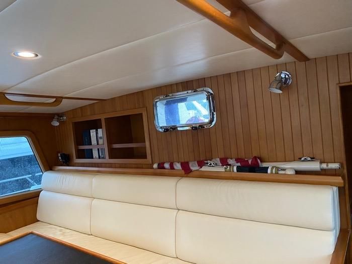  Yacht Photos Pics Forward Facing Passenger Seating