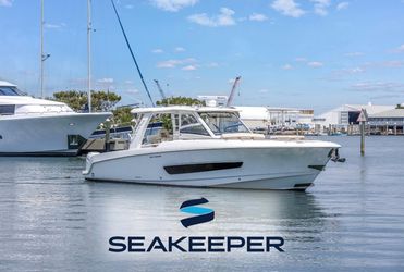 42' Boston Whaler 2018