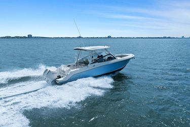 28' Boston Whaler 2023