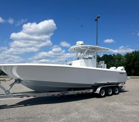 32' Contender 2023