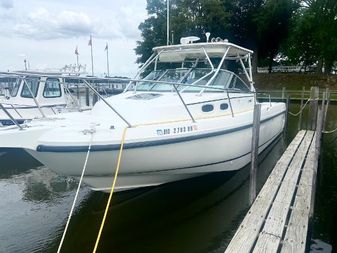 Boston Whaler 28 Conquest