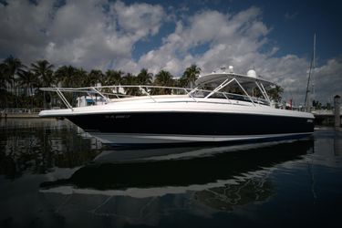 37' Intrepid 2002