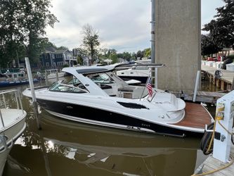 35' Sea Ray 2016