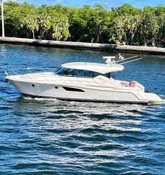 Tiara Yachts C44 Coupe