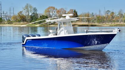 35' Contender 2015