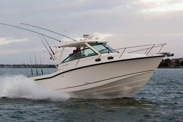31' Boston Whaler 2019