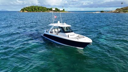 35' Tiara Yachts 2023