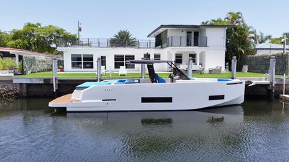 42' De Antonio Yachts 2021