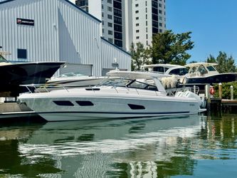 43' Intrepid 2022