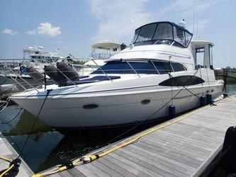 46' Carver 2001 Yacht For Sale