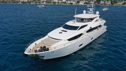 112' Sunseeker 2011