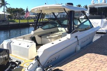28' Boston Whaler 2022