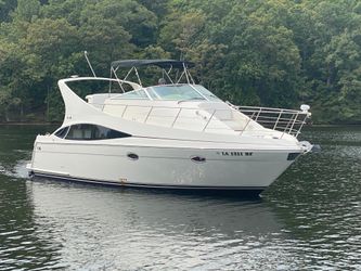 37' Carver 2006 Yacht For Sale