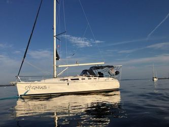 38' Hunter 2005