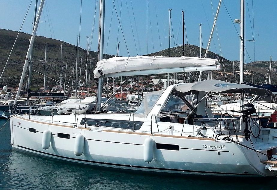 2016 Beneteau Oceanis 45 Segel Batar Till Salu Se Yachtworld Com