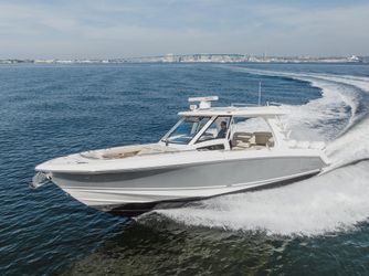 35' Boston Whaler 2019