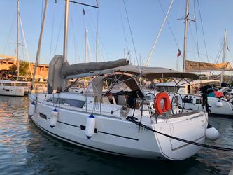 41' Dufour 2019 Yacht For Sale