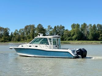 34' Boston Whaler 2020