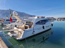 Ferretti Yachts 470