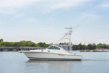 38' Pursuit 2002
