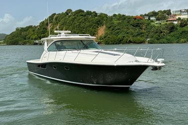 39' Tiara Yachts 2015