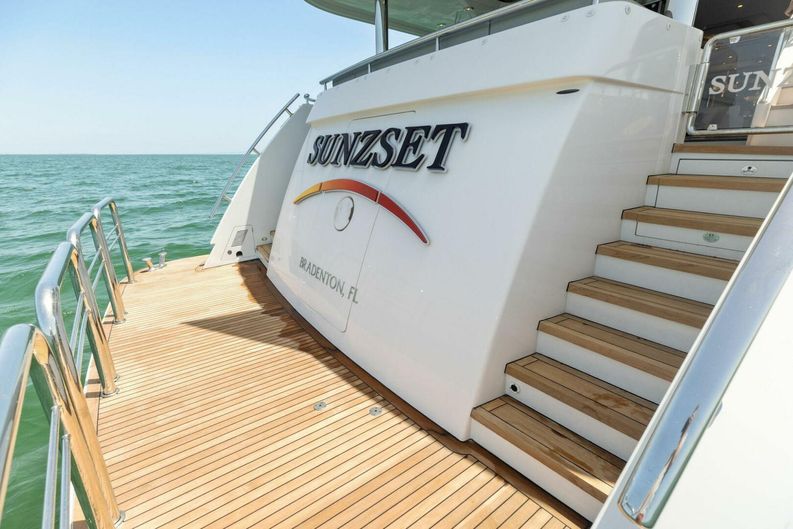 Sunzset Yacht Photos Pics 