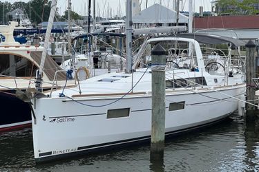 38' Beneteau 2016