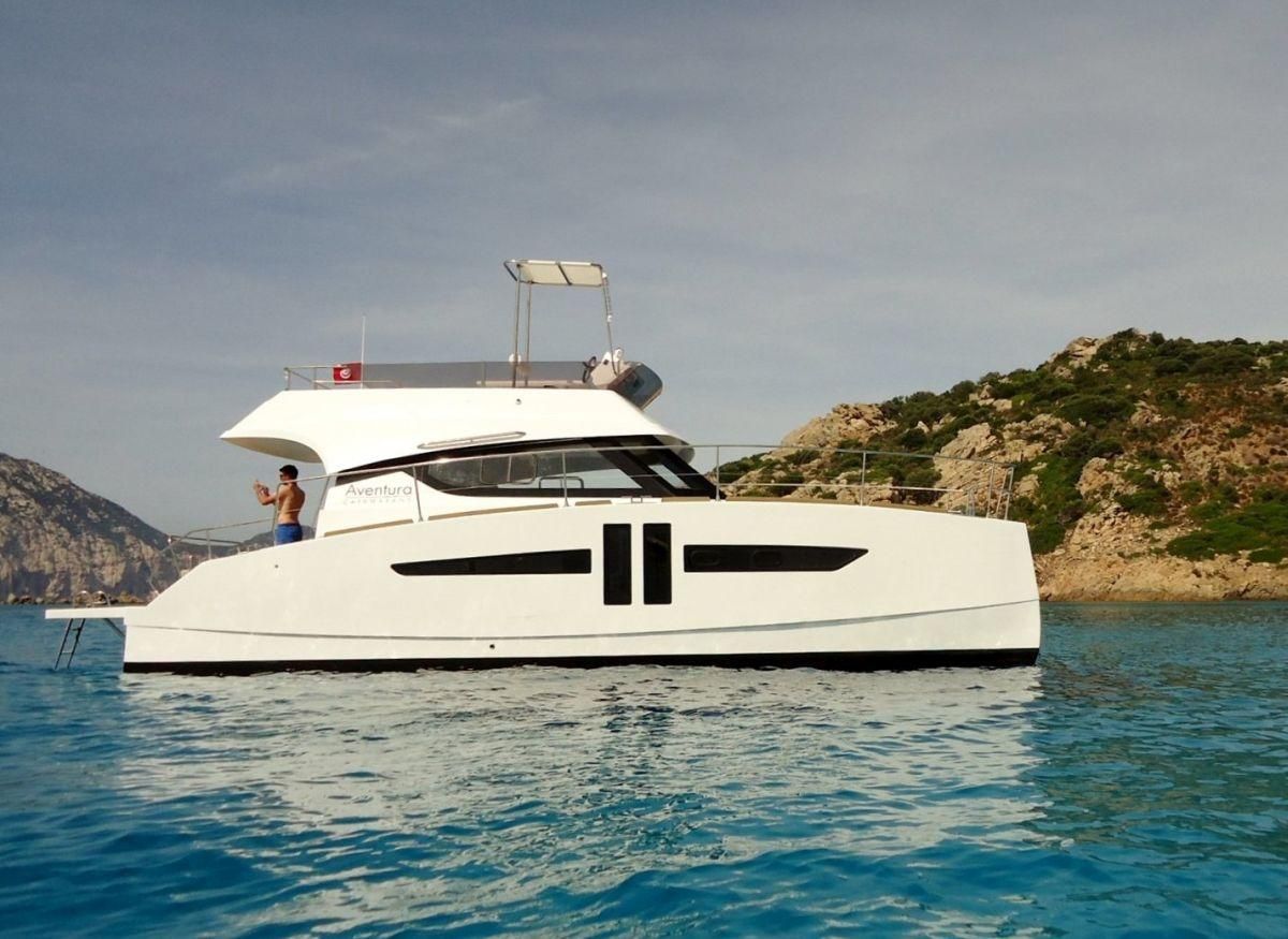 2021 Aventura Power 10 Power Catamaran for sale - YachtWorld