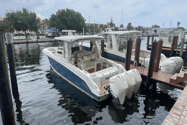 35' Boston Whaler 2020