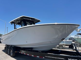 30' Robalo 2025