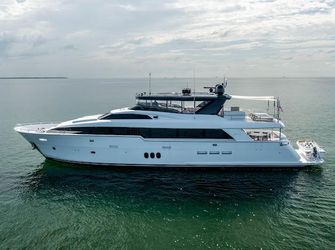102' Hatteras 2015 Yacht For Sale