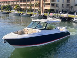 30' Pursuit 2021