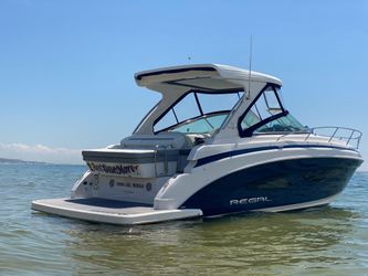 33' Regal 2023