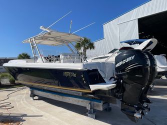32' Intrepid 2008