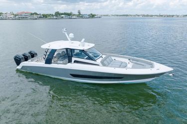 42' Boston Whaler 2023