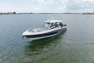 42' Boston Whaler 2023