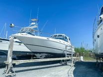 Cruisers Yachts 4270 Express