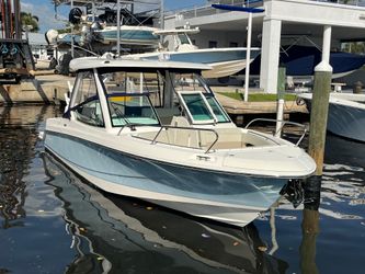 28' Boston Whaler 2022