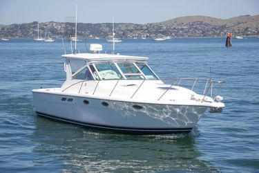 31' Tiara Yachts 2002