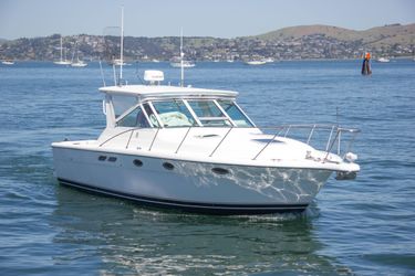 31' Tiara Yachts 2002