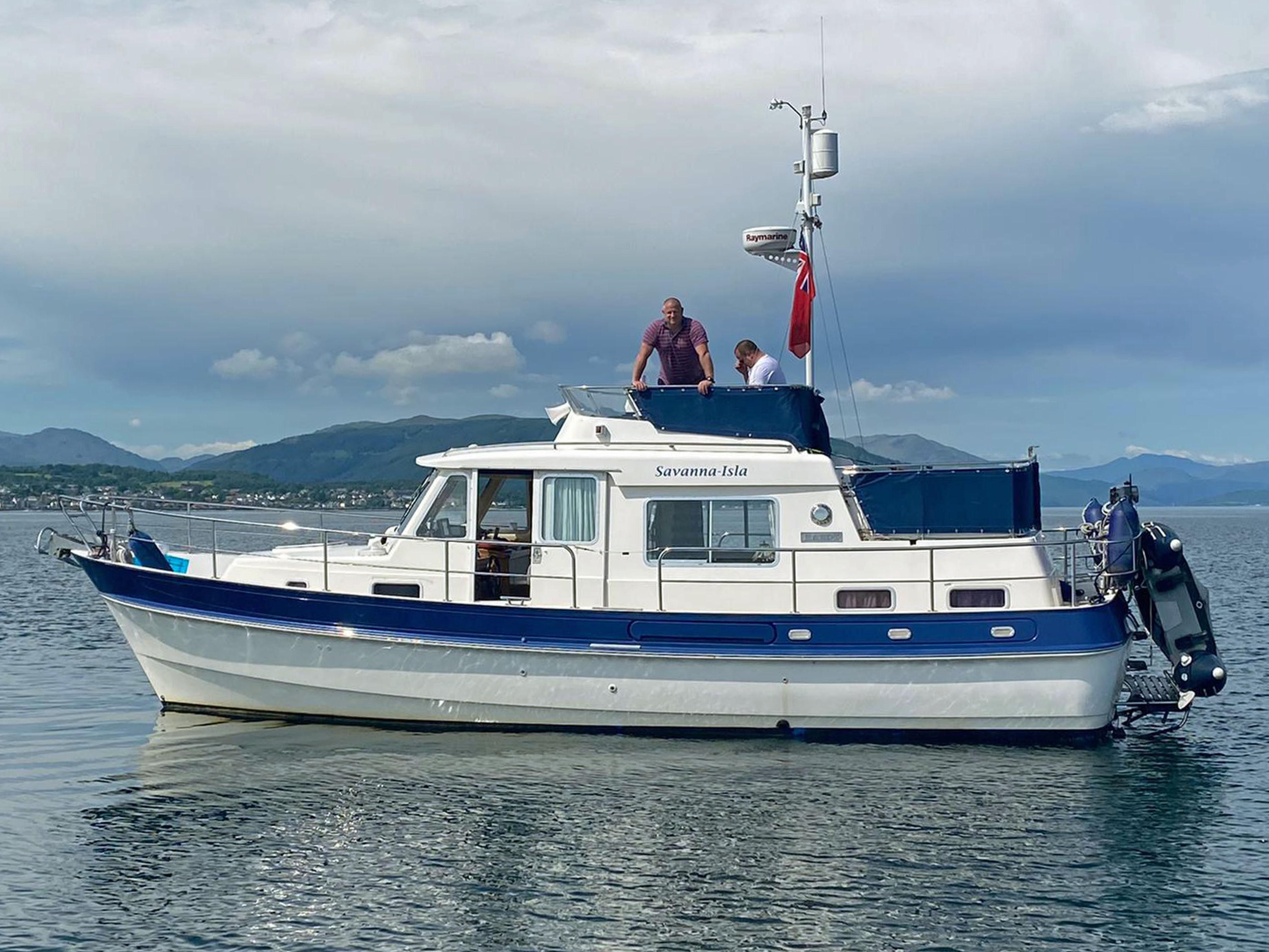 hardy trawler yacht
