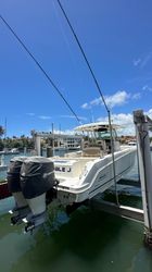 33' Boston Whaler 2017