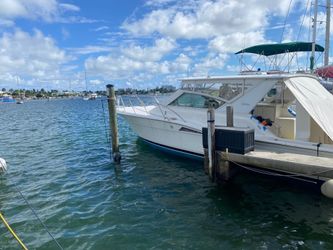 39' Hatteras 1998