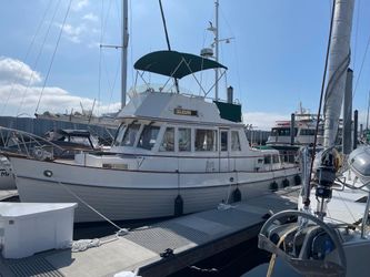 37' Grand Banks 1990