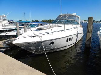 38' Rinker 2009