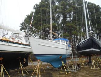 Hallberg-Rassy 35